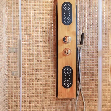 Lauralie Bed & Breakfast 4*