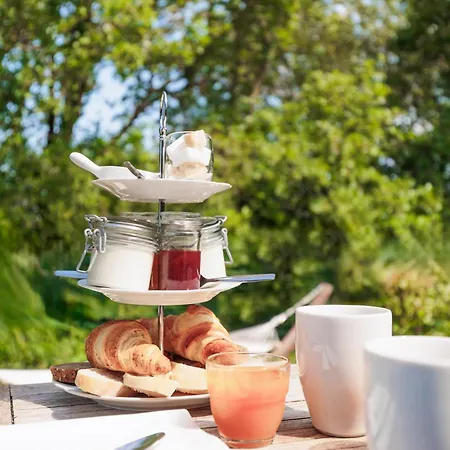 Lauralie 4* Mejannes-les-Ales