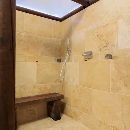 Lauralie Couette-café